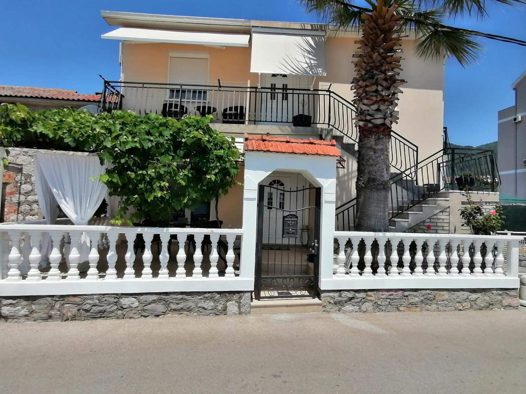 Apartment Casa Sul Mare Tivat Luaran gambar