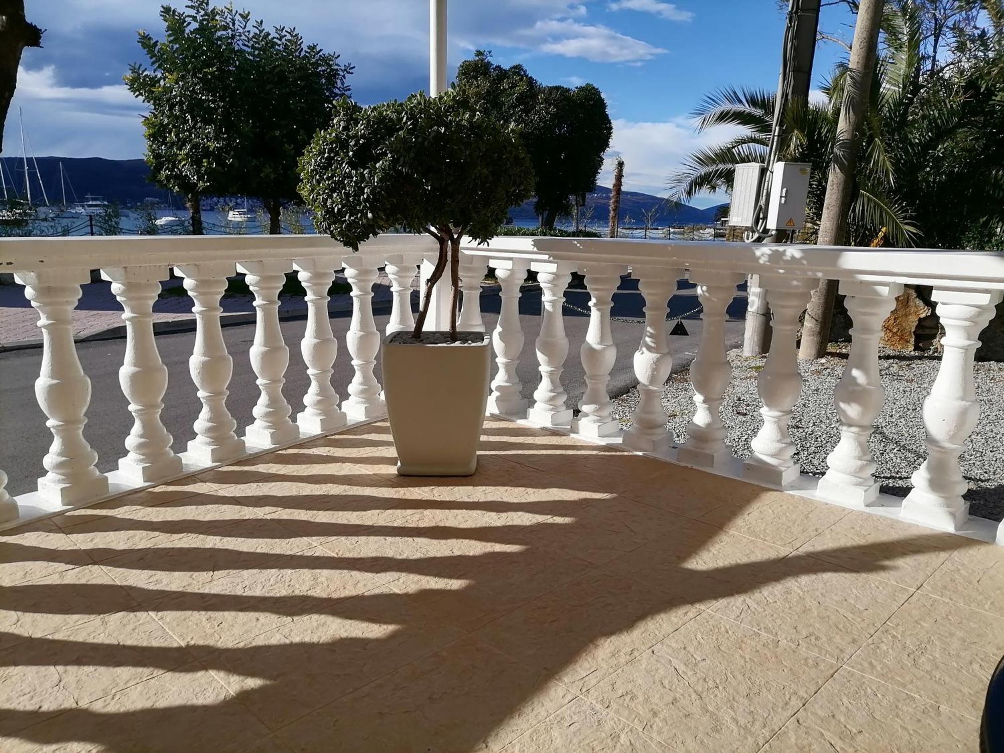 Apartment Casa Sul Mare Tivat Luaran gambar